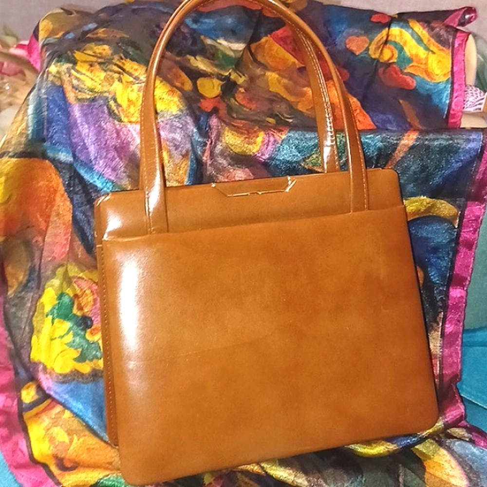 Downtown Manhattan Leather Handbag